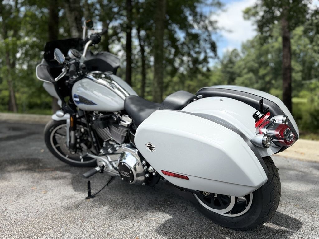 FXLRST 2025 Low Rider ST - Photo 5
