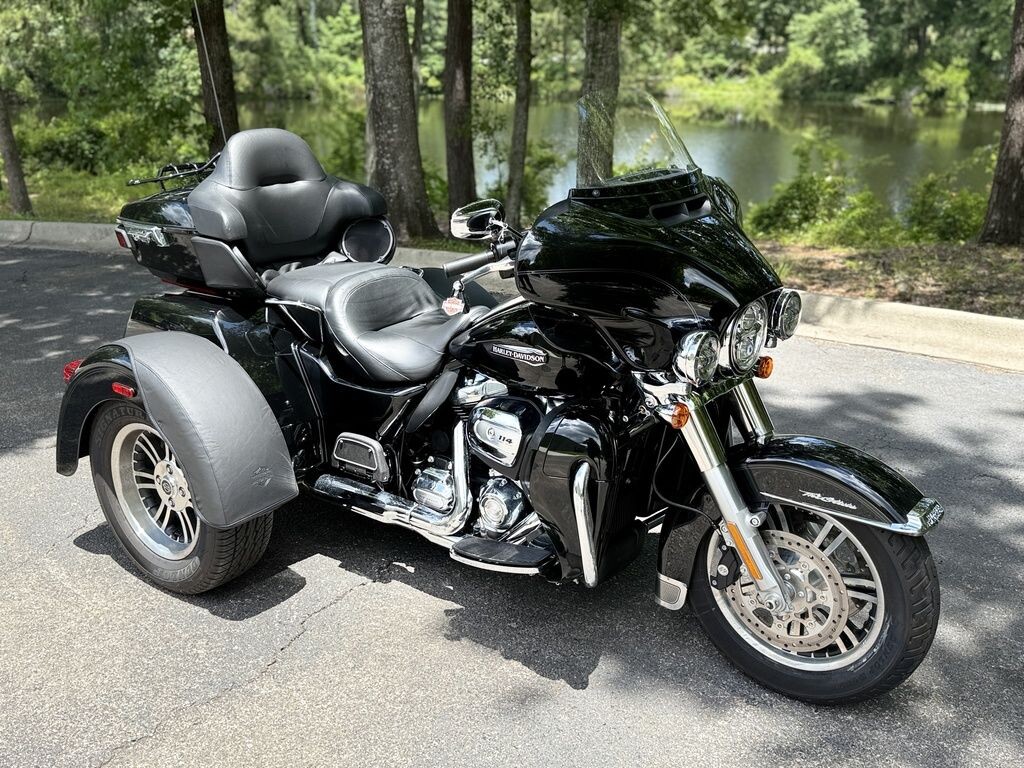 FLHTCUTG 2020 Tri Glide Ultra - Photo 3