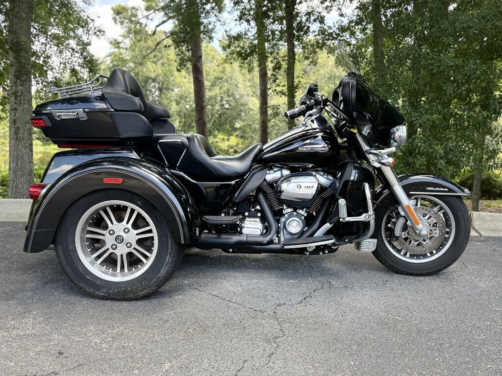 FLHTCUTG 2017 Tri Glide Ultra