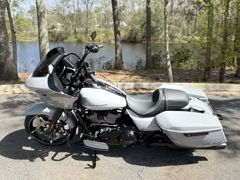 FLTRX 2025 Road Glide
