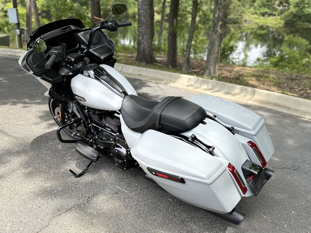 FLTRX 2025 Road Glide - Photo 5
