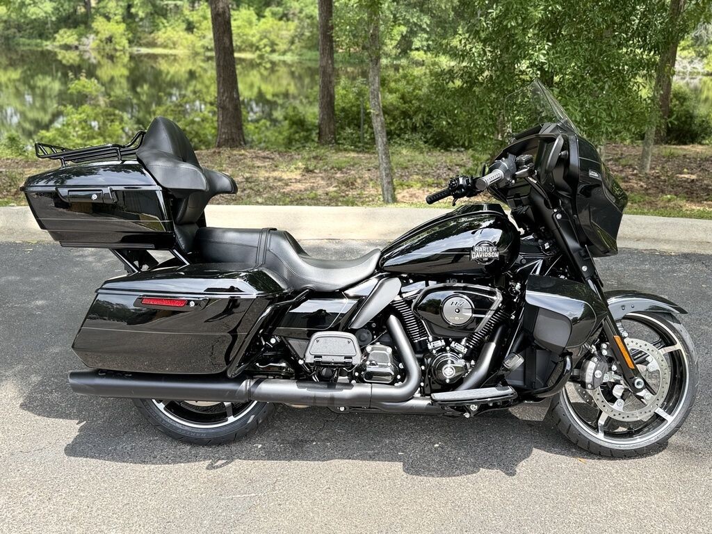 FLHXU 2025 Street Glide Ultra - Photo 9