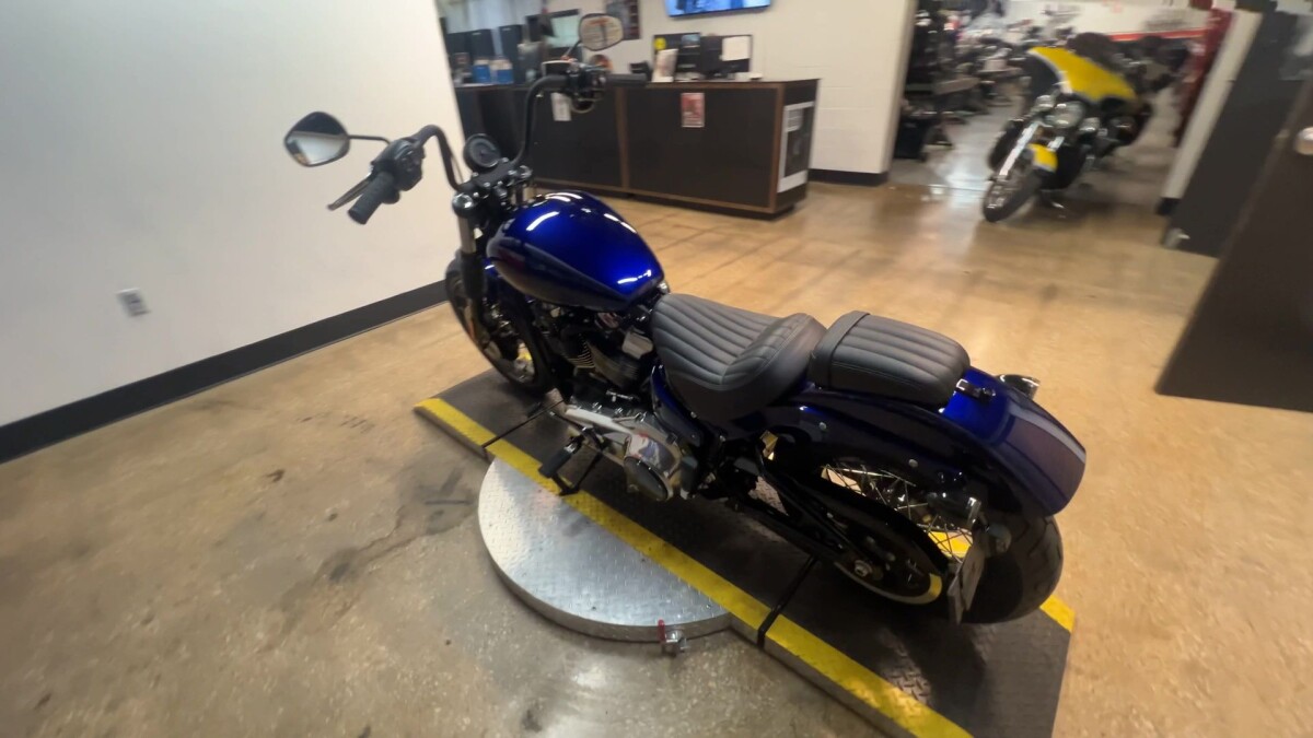 2025 Harley-Davidson Street Bob FXBB - Photo 2
