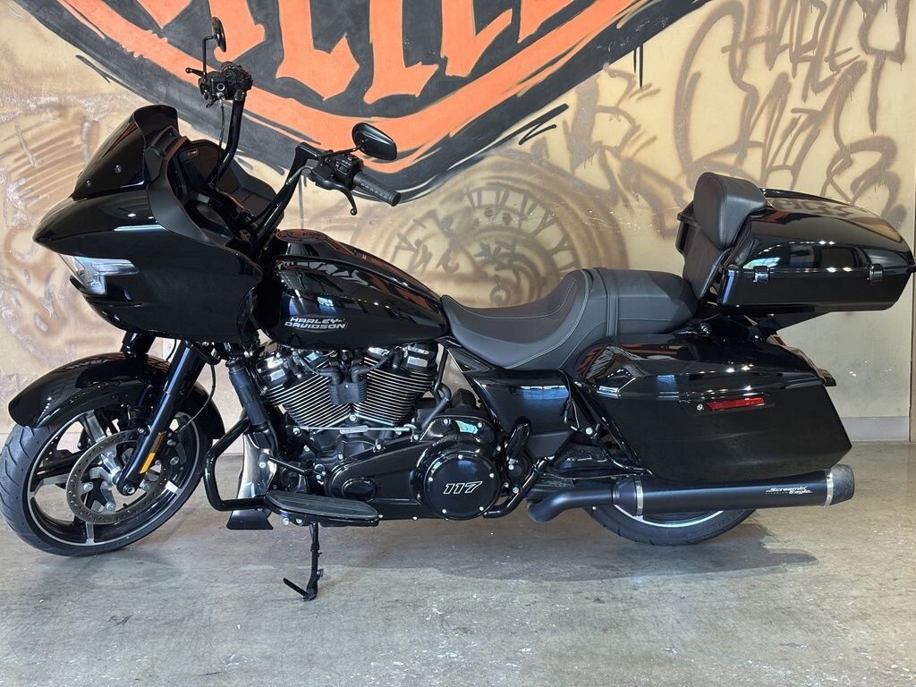 FLTRX 2024 Road Glide - Photo 7