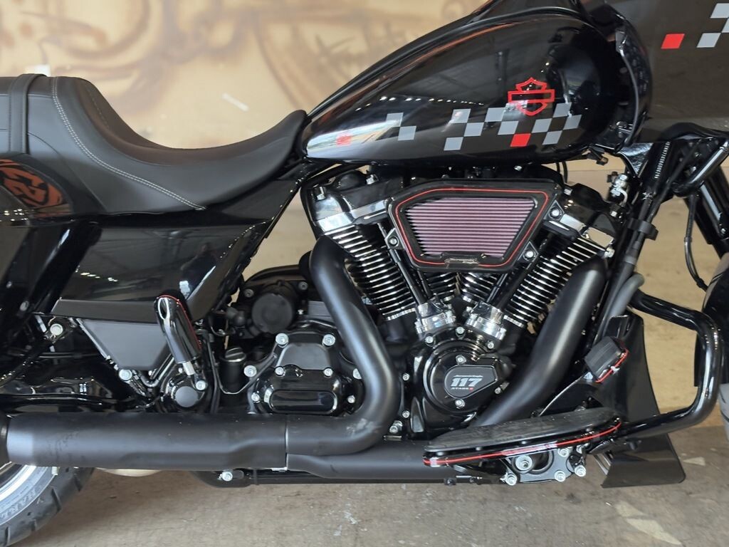 FLTRX 2025 Road Glide - Photo 3