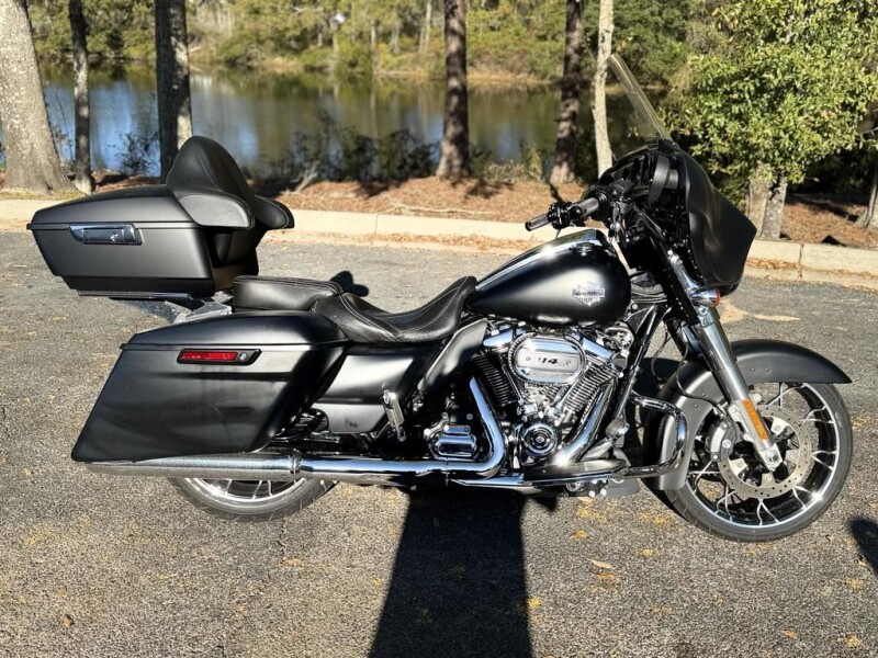 FLHXS 2022 Street Glide® Special