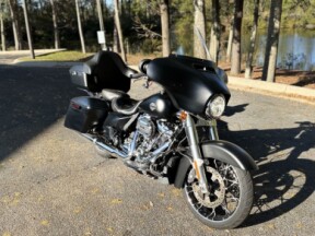 FLHXS 2022 Street Glide® Special thumb 1