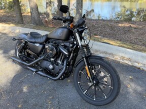 XL 883N 2022 Iron 883™ thumb 1