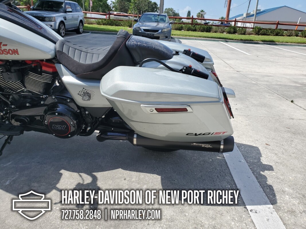 2025 Harley-Davidson CVO Road Glide ST - Photo 8