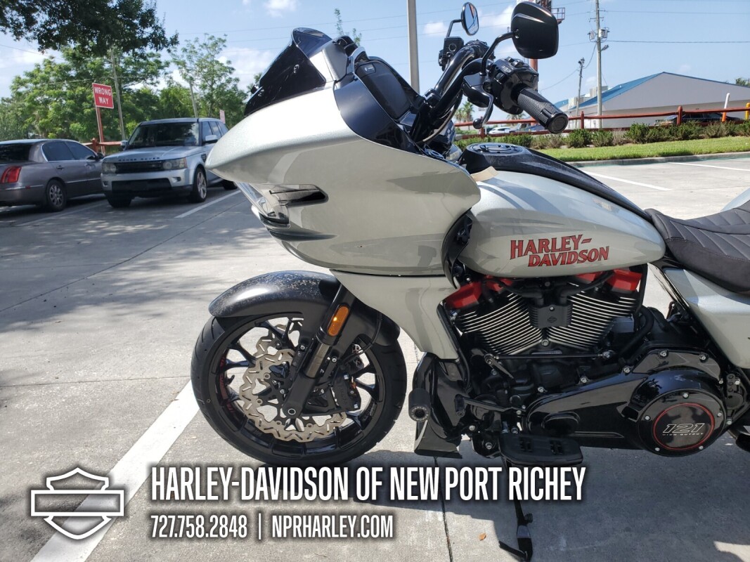 2025 Harley-Davidson CVO Road Glide ST - Photo 9