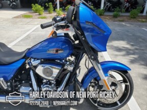 2025 Harley-Davidson® Street Glide™ thumb 2