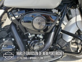 2025 Harley-Davidson® Street Glide™ thumb 1