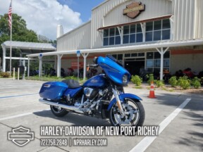 2025 Harley-Davidson® Street Glide™ thumb 3