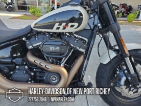 2022 Harley-Davidson<sup>®</sup> Fat Bob<sup>®</sup> 114 thumb 2