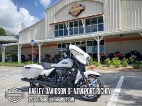 2025 Harley-Davidson® Street Glide™ thumb 3