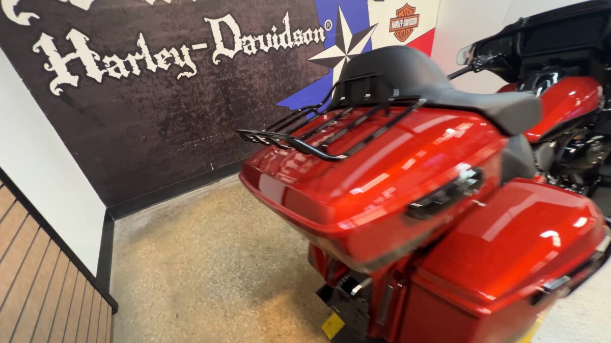 2025 Harley-Davidson Street Glide Ultra FLHXU - Photo 3