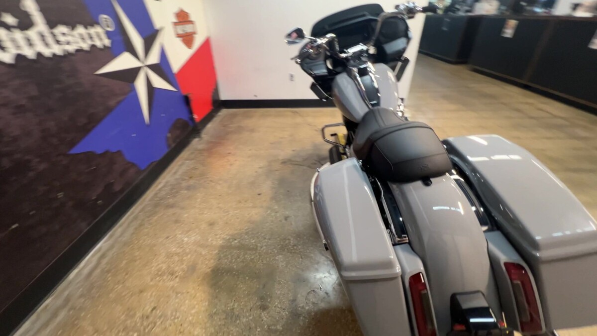 2025 Harley-Davidson Road Glide FLTRX - Photo 2