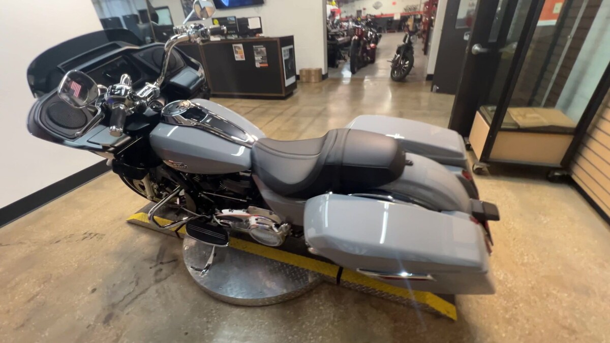 2025 Harley-Davidson Road Glide FLTRX - Photo 9
