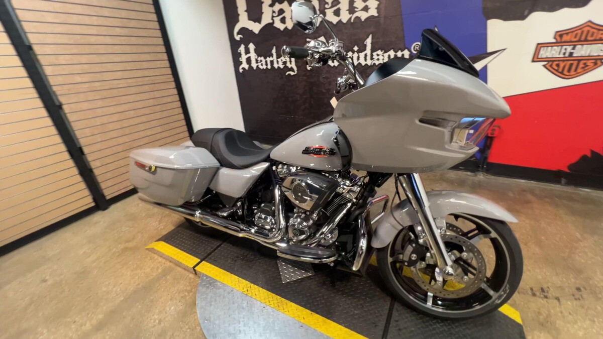 2025 Harley-Davidson Road Glide FLTRX - Photo 5