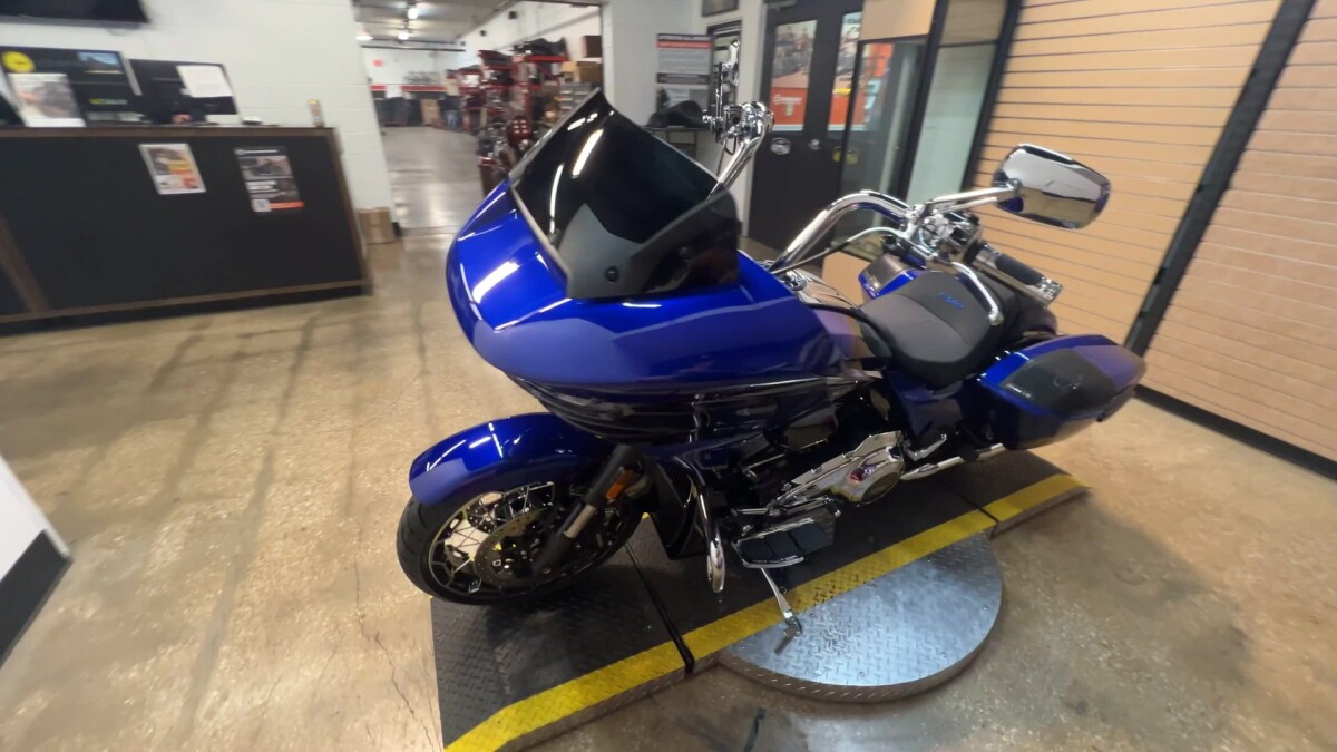 2025 Harley-Davidson CVO Road Glide FLTRXSE - Photo 8