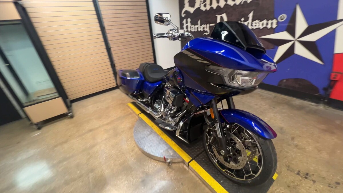 2025 Harley-Davidson CVO Road Glide FLTRXSE - Photo 6