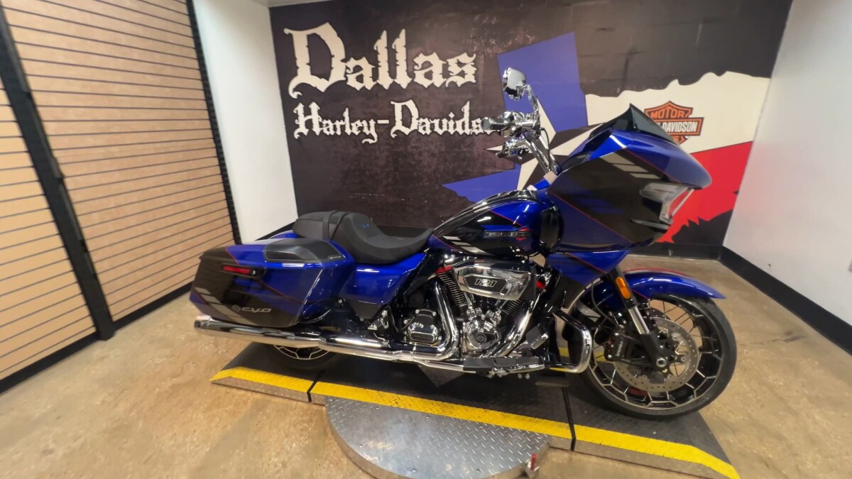 2025 Harley-Davidson CVO Road Glide FLTRXSE - Photo 5