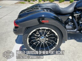 2025 Harley-Davidson® Road Glide® 3 thumb 0