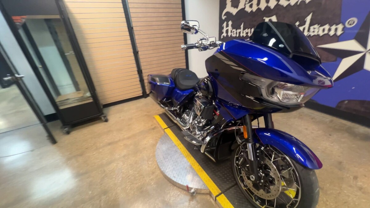 2025 Harley-Davidson CVO Road Glide FLTRXSE - Photo 6