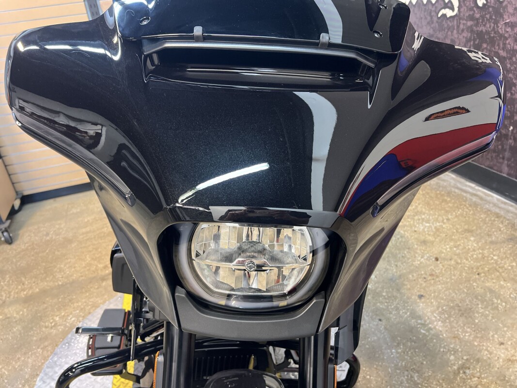 2025 Harley-Davidson CVO Street Glide FLHXSE - Photo 10