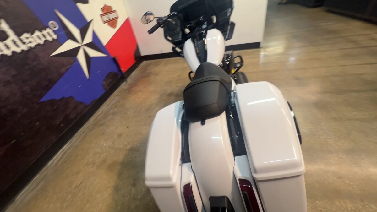 2025 Harley-Davidson Road Glide FLTRX - Photo 3