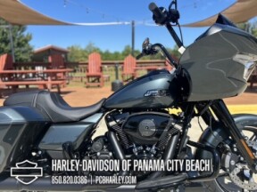 2025 Harley-Davidson® Road Glide™ thumb 2