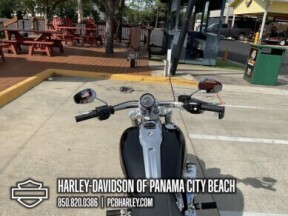 2025 Harley-Davidson® Breakout™ thumb 3