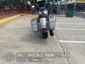 2023 Harley-Davidson® CVO™ Street Glide® thumb 2