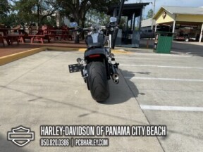 2025 Harley-Davidson® Breakout™ thumb 0