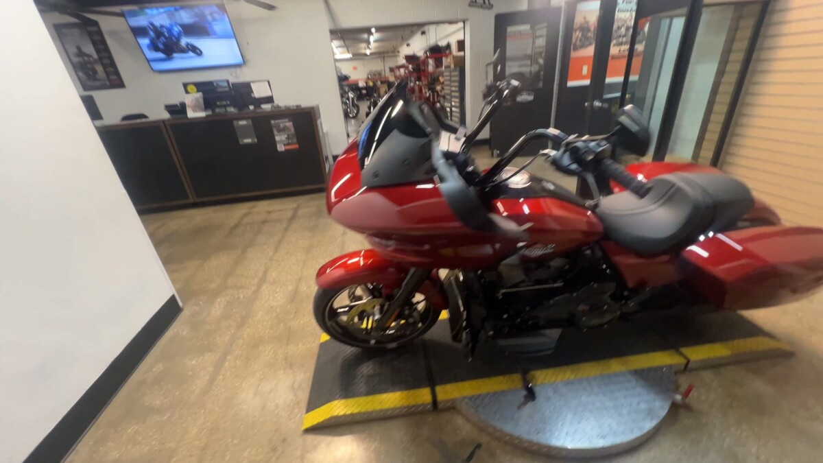 2025 Harley-Davidson Road Glide FLTRX - Photo 8