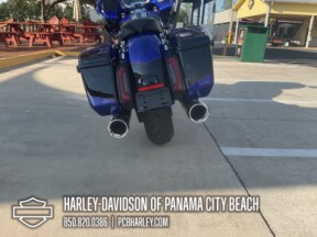 2025 Harley-Davidson® CVO™ Road Glide™ thumb 2