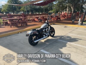 2025 Harley-Davidson® Street Bob™ thumb 3