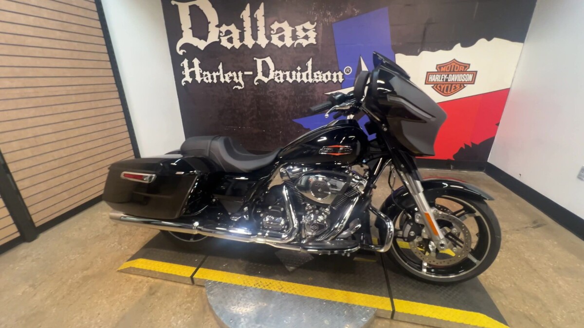 2025 Harley-Davidson Street Glide FLHX - Photo 5
