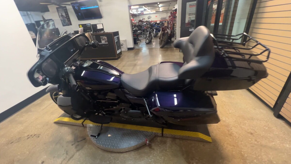 2025 Harley-Davidson Street Glide Ultra FLHXU - Photo 9