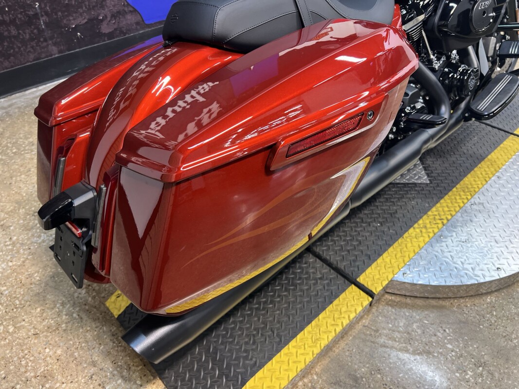 2025 Harley-Davidson Road Glide FLTRX - Photo 10