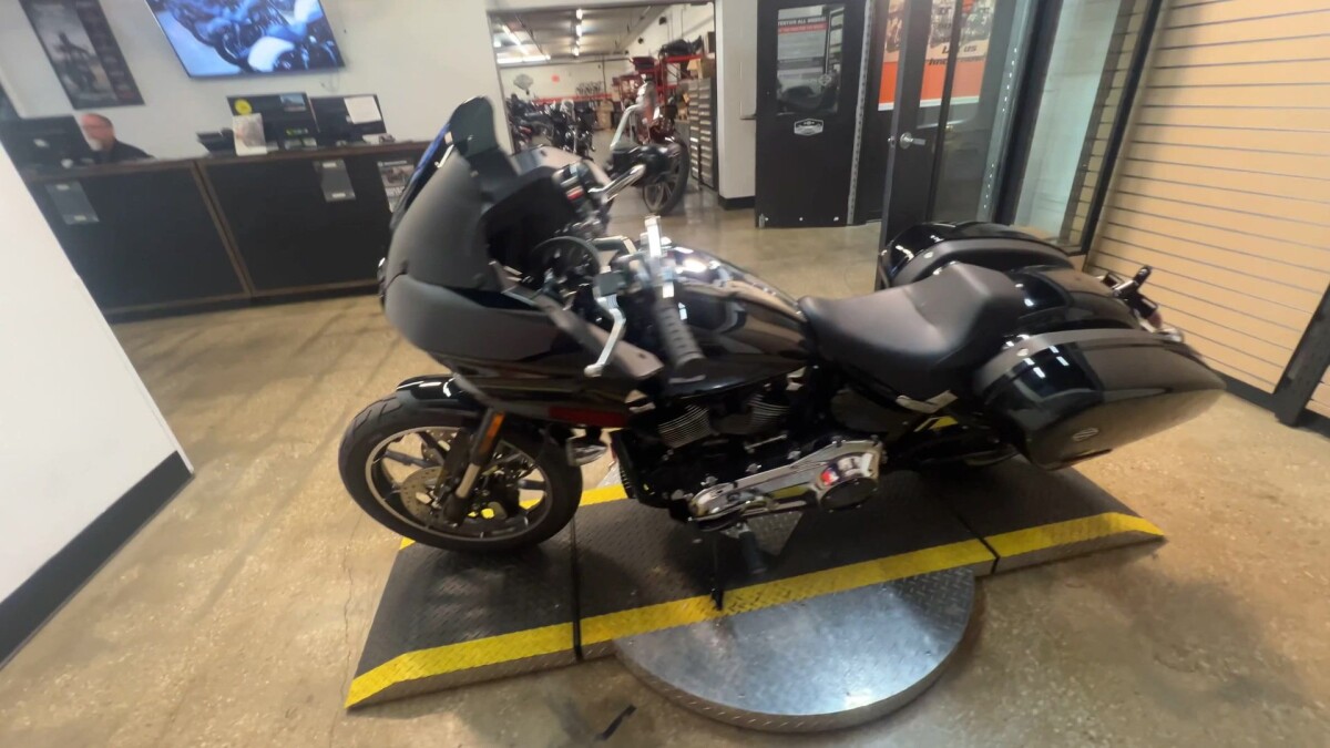 2025 Harley-Davidson Low Rider ST FXLRST - Photo 8