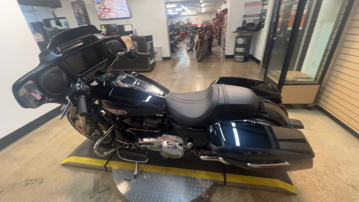 2025 Harley-Davidson Street Glide FLHX - Photo 9