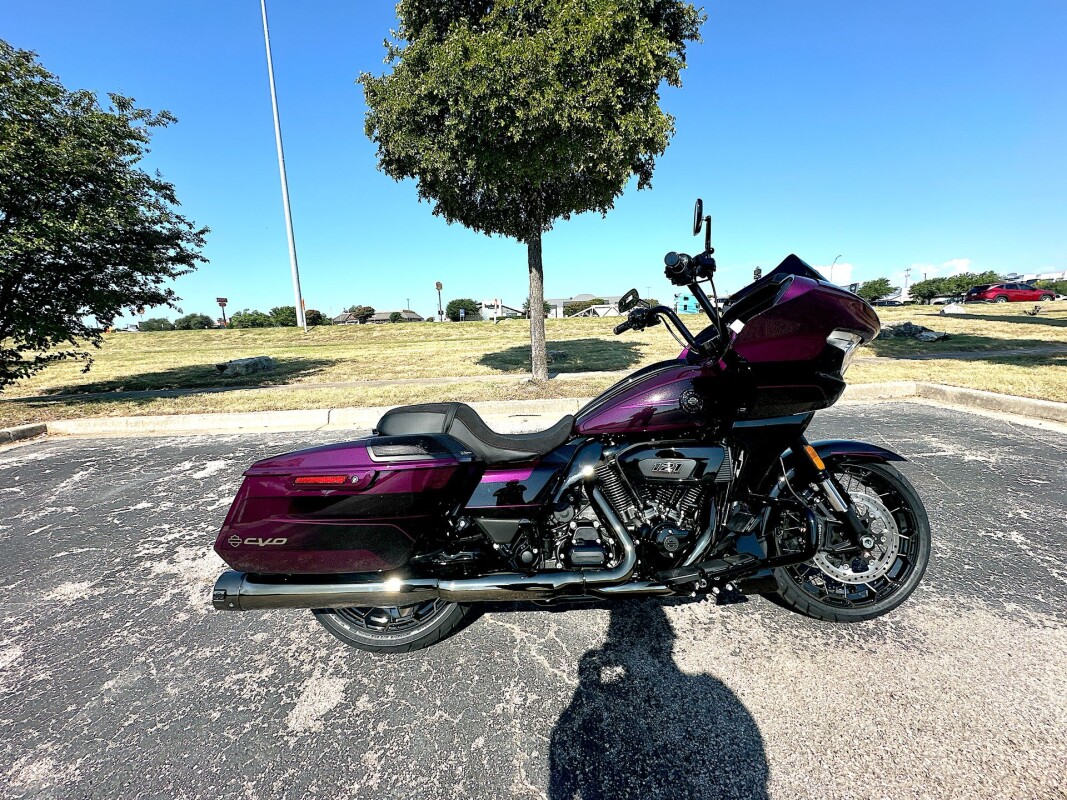2025 Harley-Davidson CVO Road Glide FLTRXSE - Photo 2