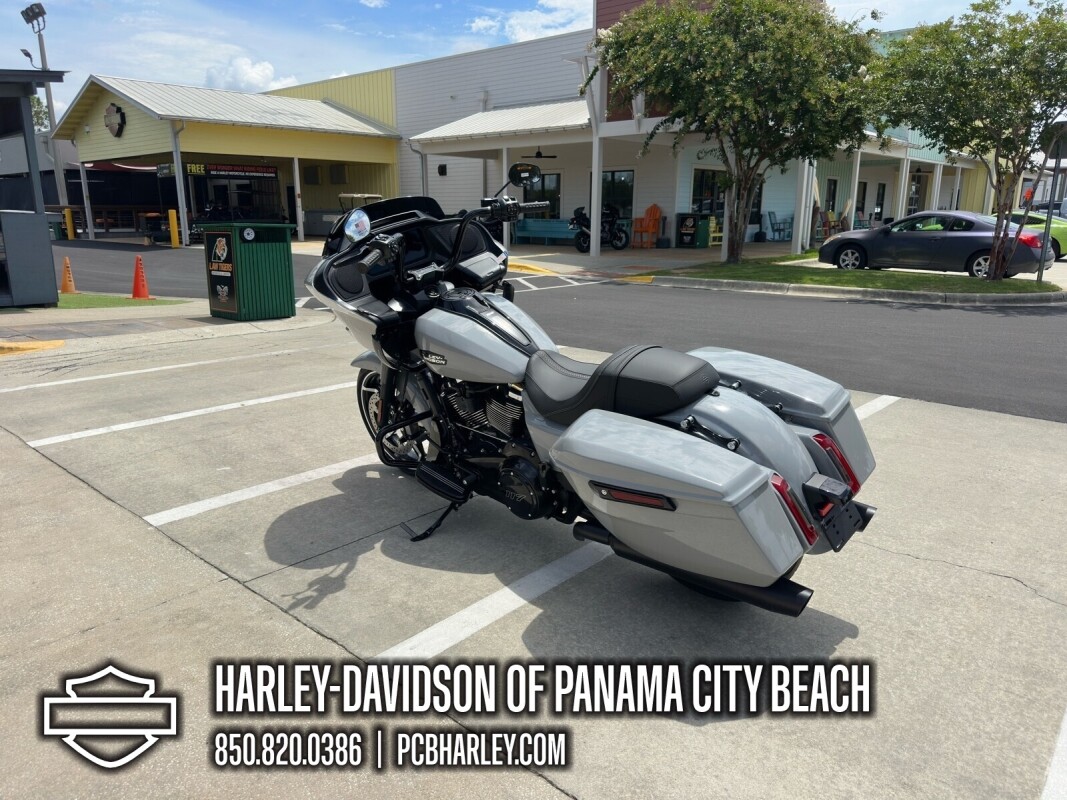 2025 Harley-Davidson Road Glide - Photo 4