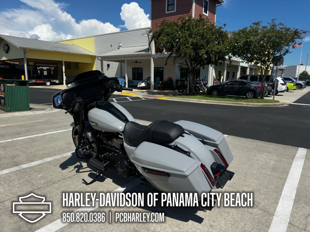 2025 Harley-Davidson Street Glide - Photo 4