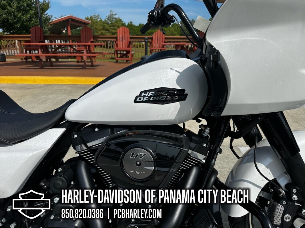 2025 Harley-Davidson® Road Glide™, photo 10