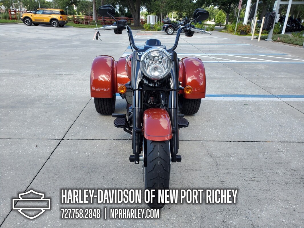 2025 Harley-Davidson Freewheeler - Photo 2
