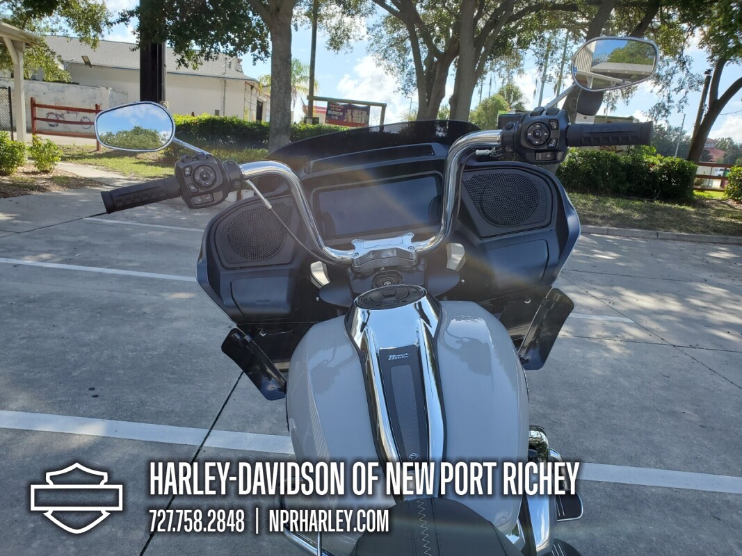 2025 Harley-Davidson Road Glide - Photo 9