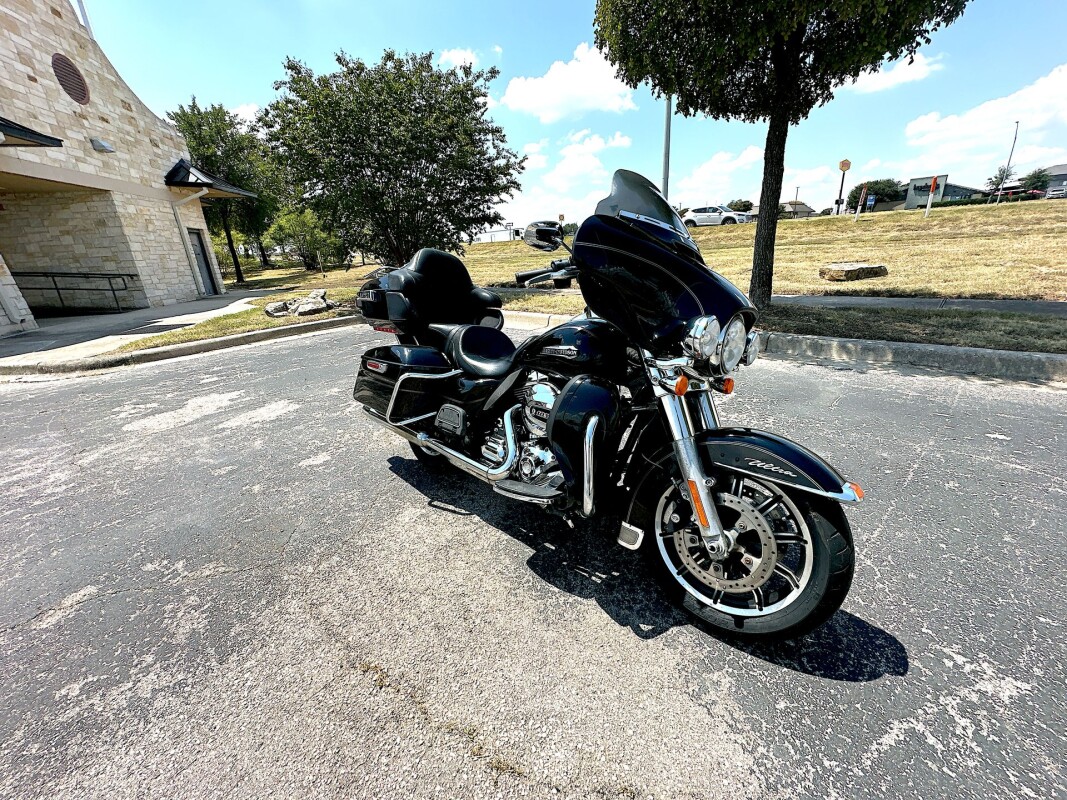 2014 Harley-Davidson Electra Glide Ultra Classic FLHTCU - Photo 3