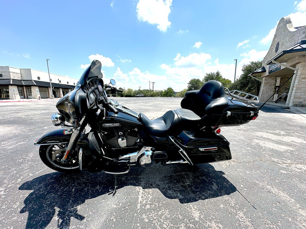 2014 Harley-Davidson Electra Glide Ultra Classic FLHTCU - Photo 6